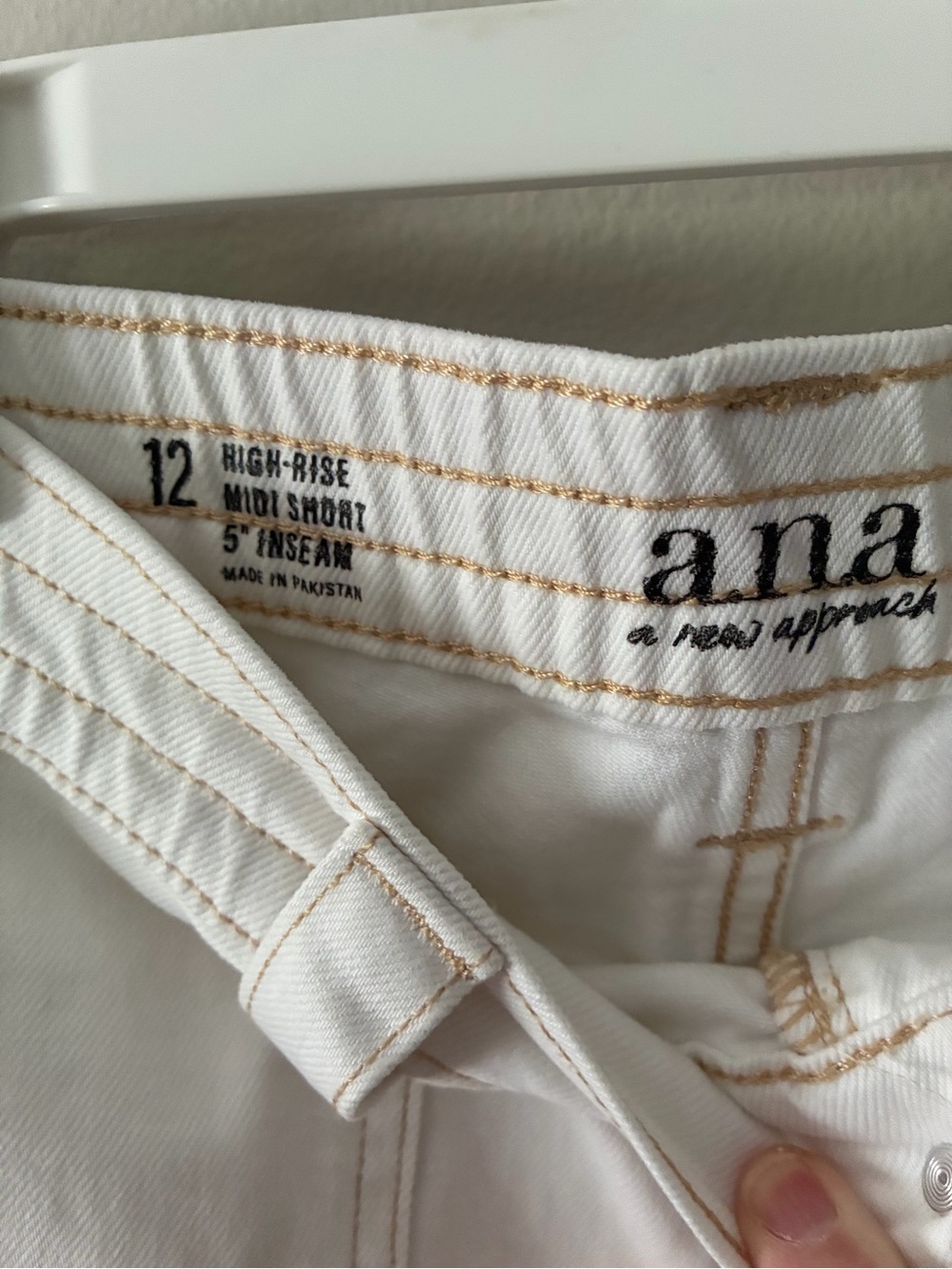 A.N.A High‑Rise Midi Shorts – White Denim– Size 12 – NWT - Picture 6 of 11